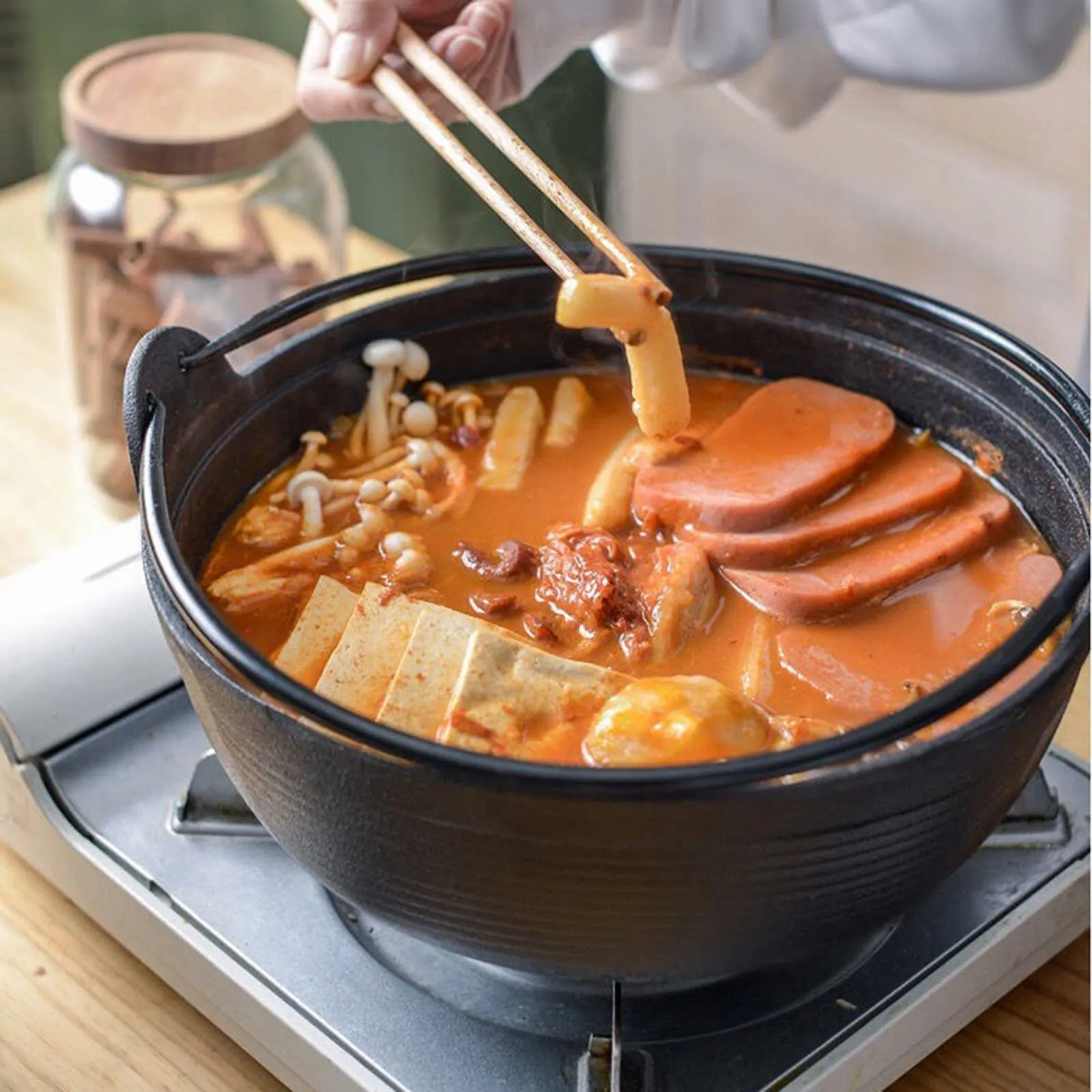 29cm Cast Iron Sukiyaki Shabu Shabu Pot with Wooden Lid