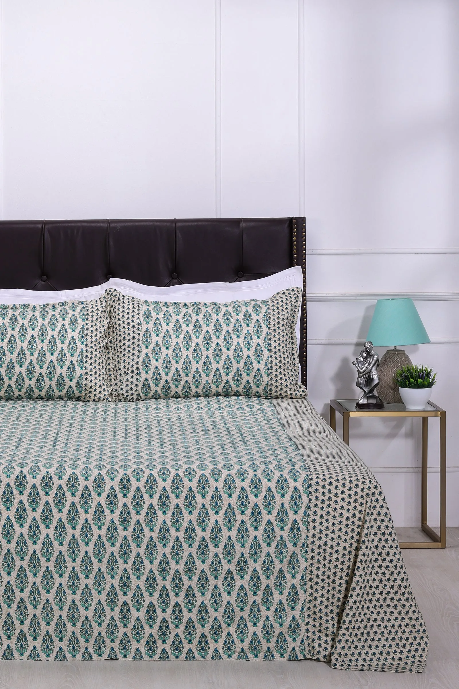 Anjali Bootah Green Cotton Bedsheet