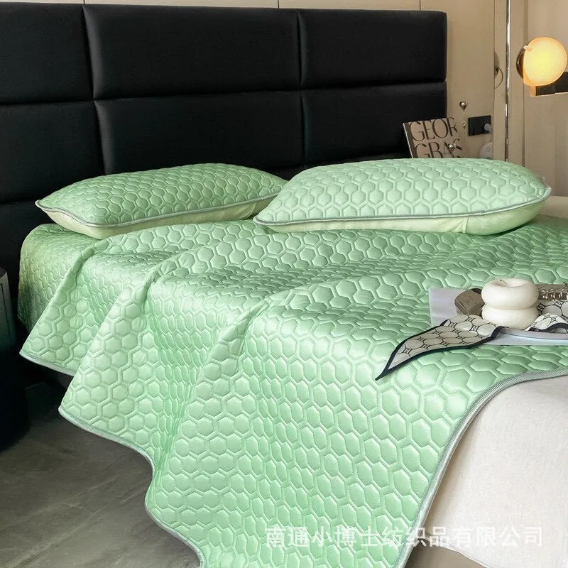 Cooling Mattress Protector Cover for Summer