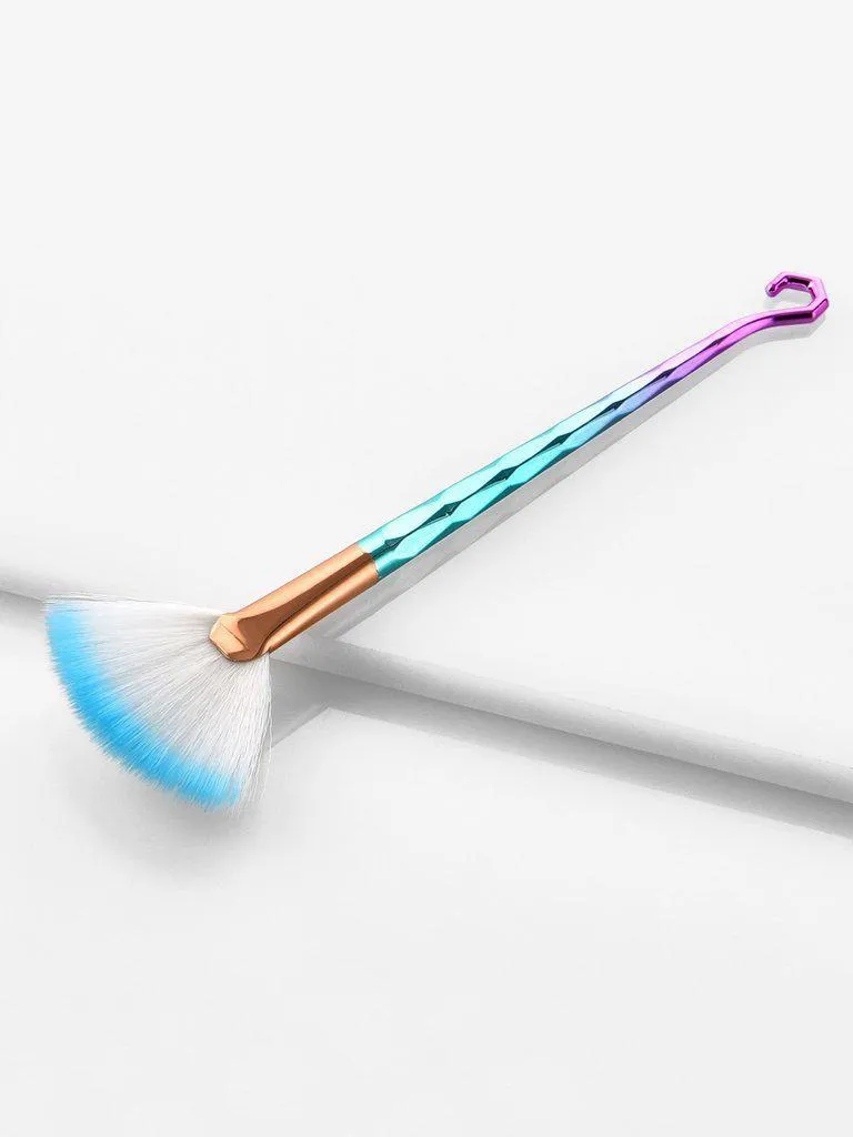 Fan Shaped Ombre Handle Brush