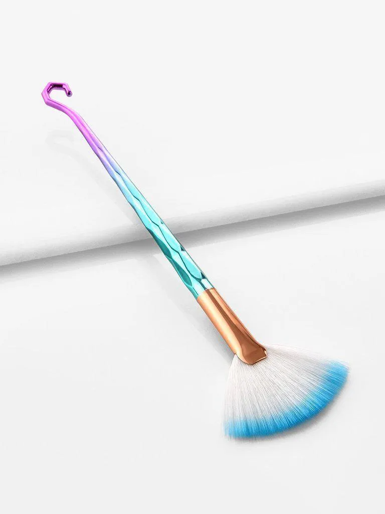 Fan Shaped Ombre Handle Brush