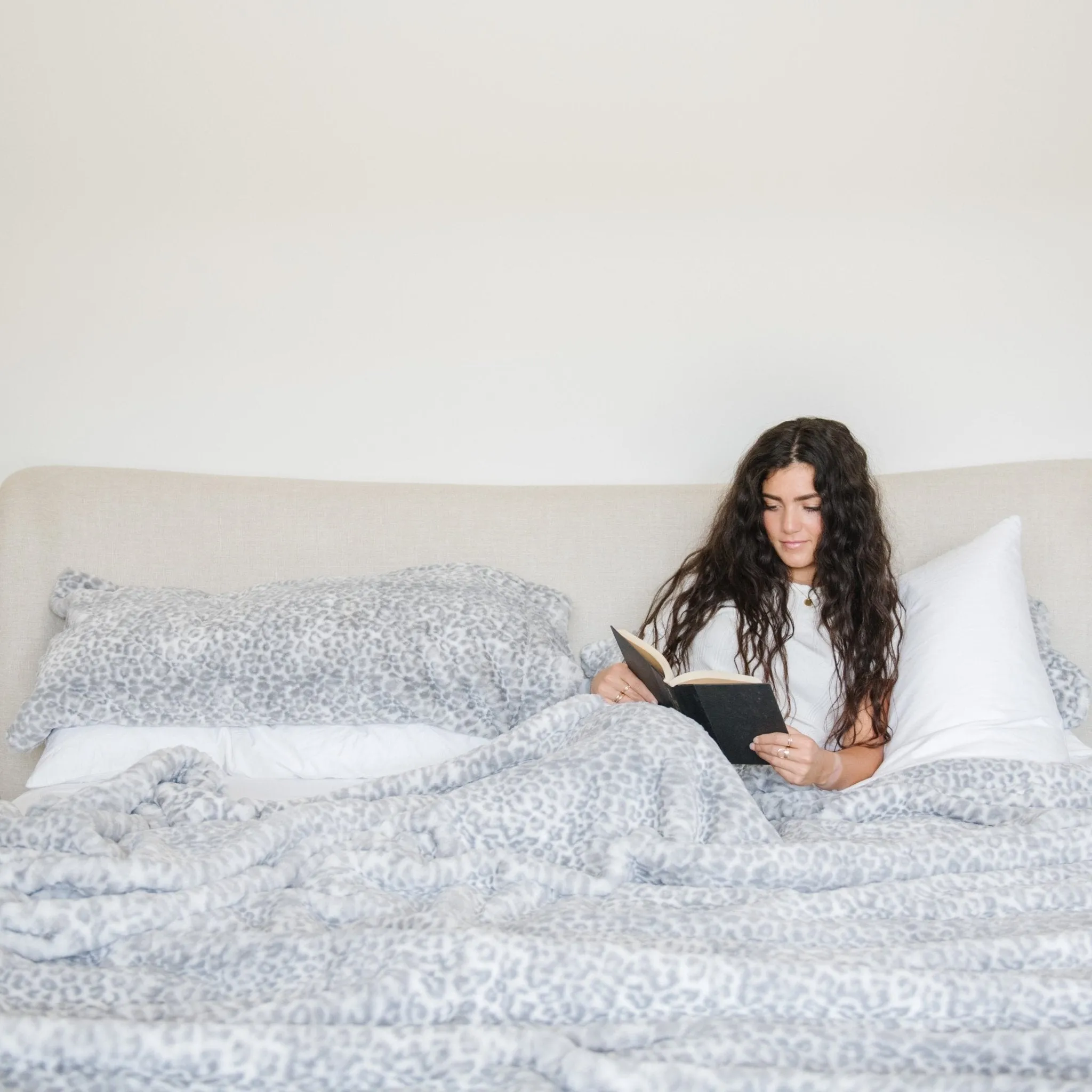 FAUX FUR PILLOWCASES