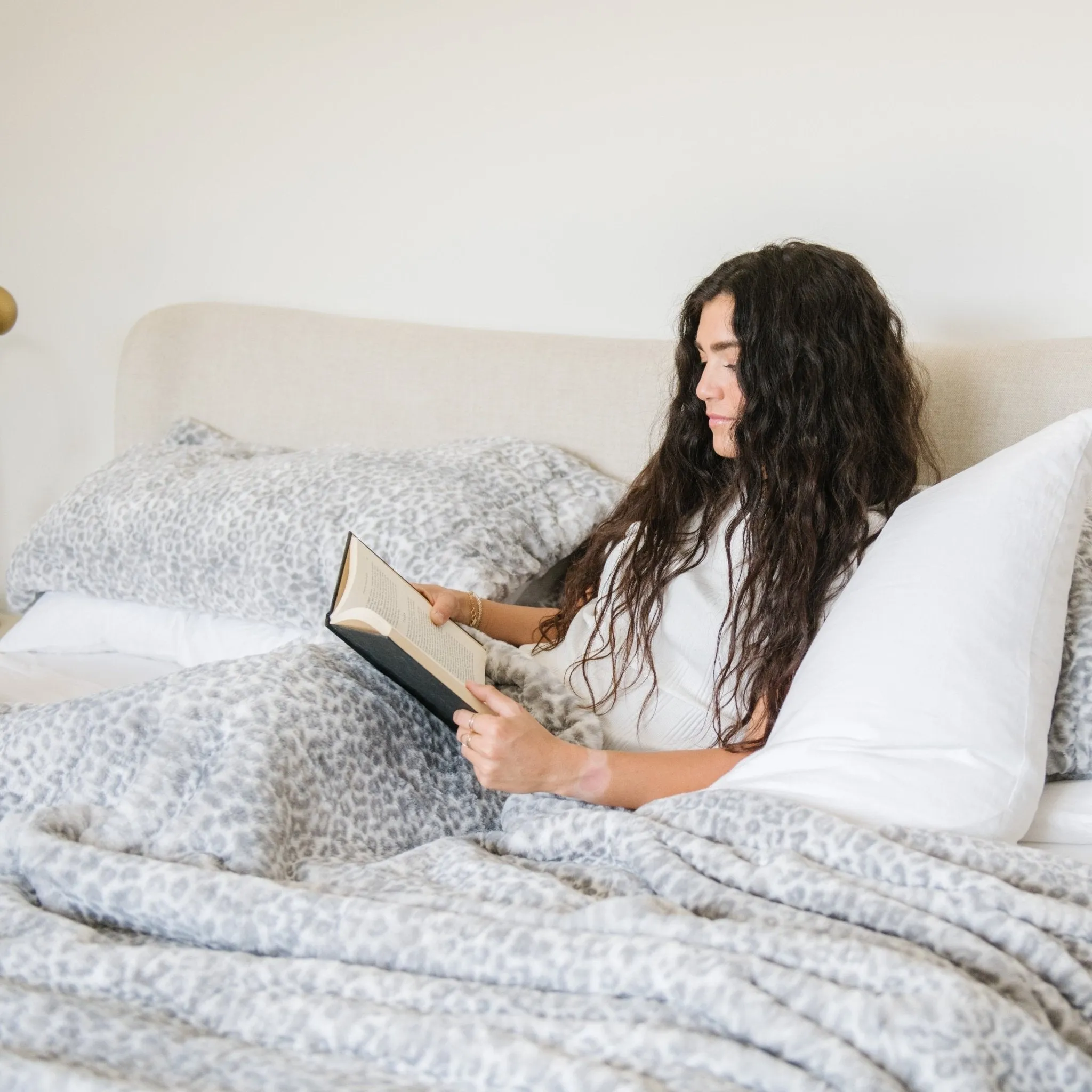 FAUX FUR PILLOWCASES