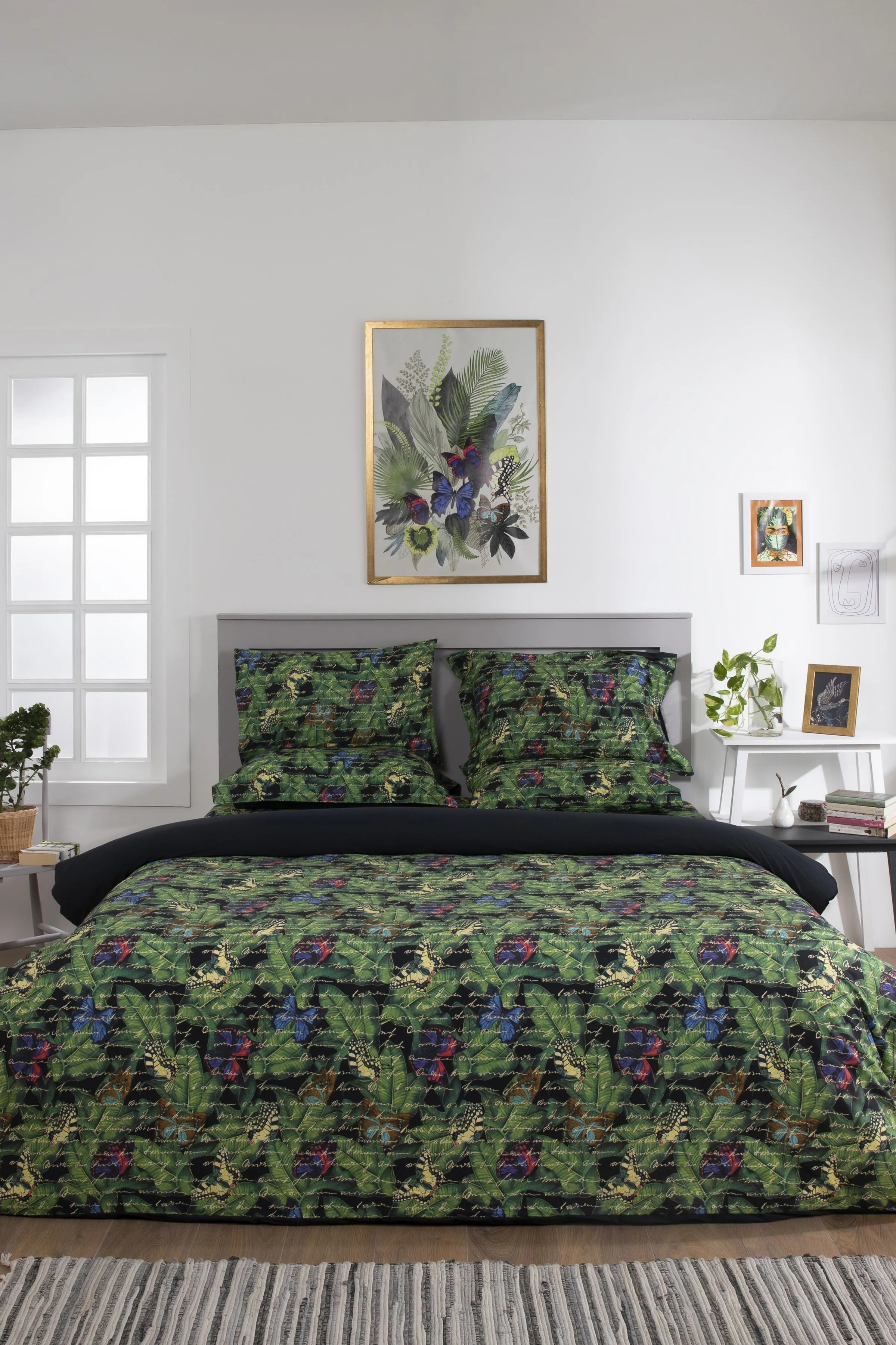 Tropical Leaves-Bed Sheet